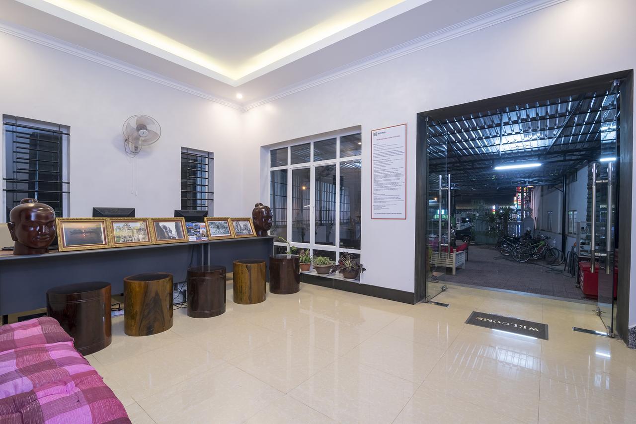 AGOGO Hostel Siem Reap Buitenkant foto