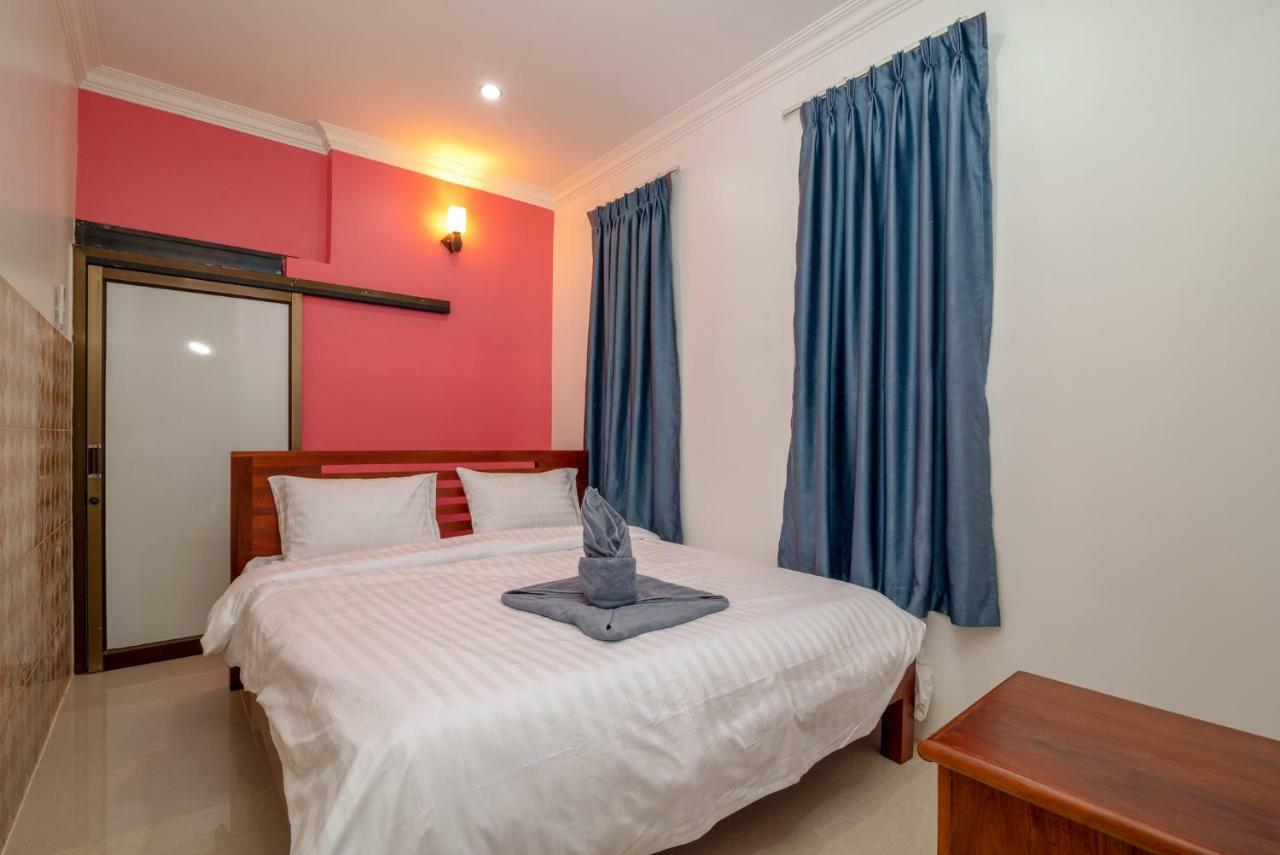 AGOGO Hostel Siem Reap Buitenkant foto