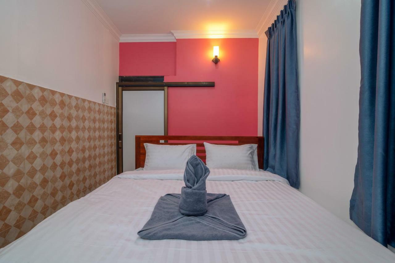 AGOGO Hostel Siem Reap Buitenkant foto